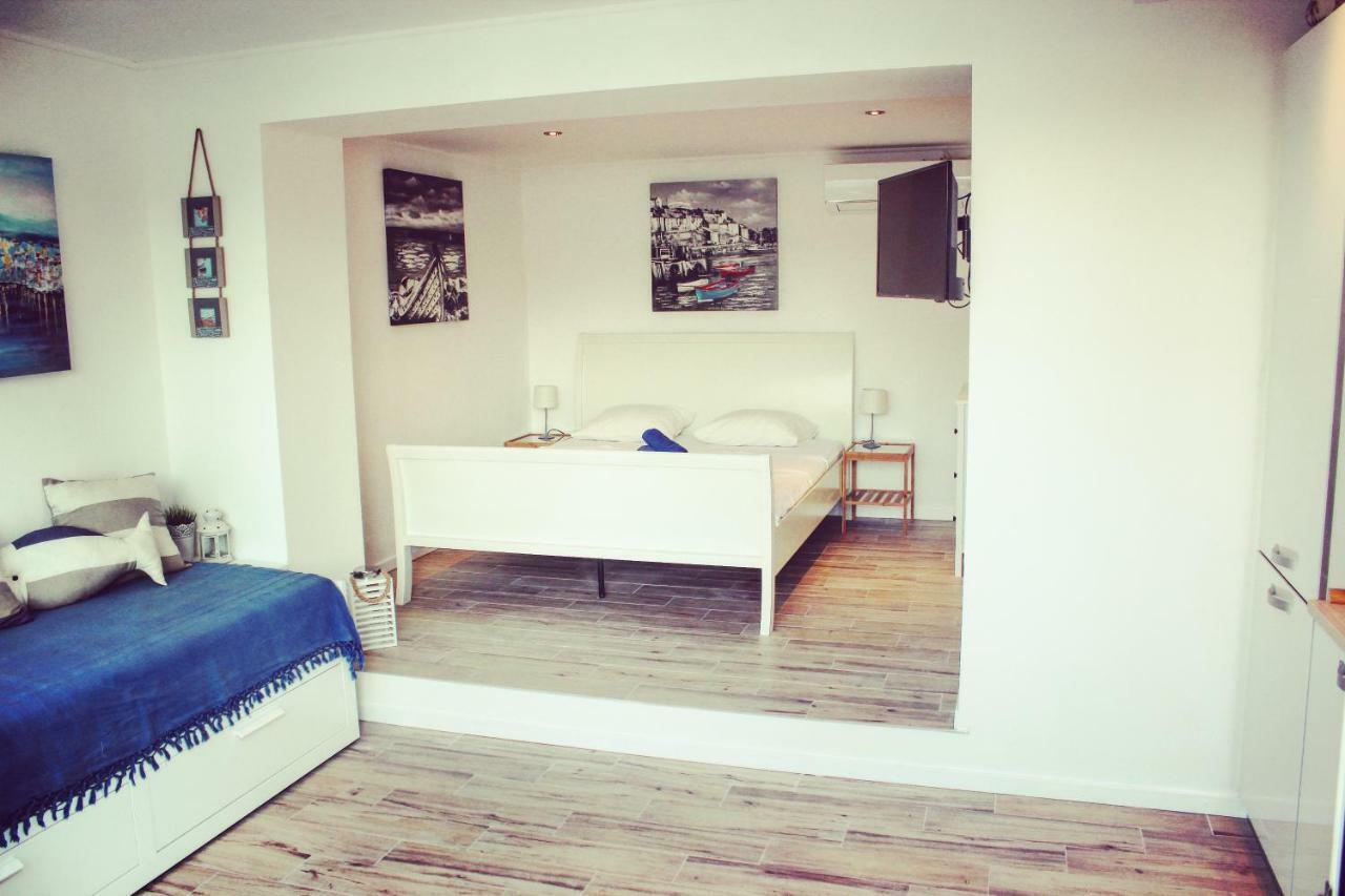 O Sole Apartment With Private Beach Donji Okrug  Extérieur photo