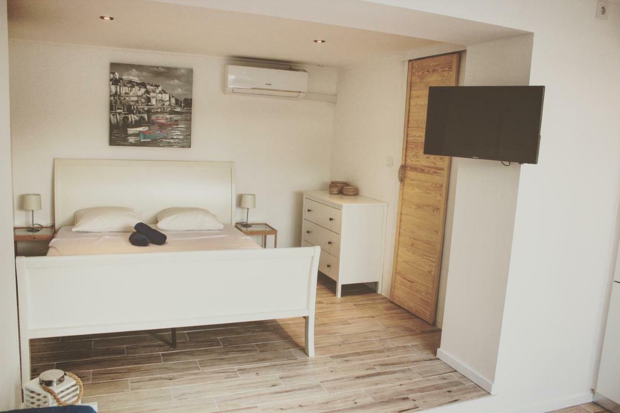 O Sole Apartment With Private Beach Donji Okrug  Extérieur photo